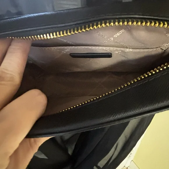 Michael Kors Brown/Black crossbody - Picture 2 of 2